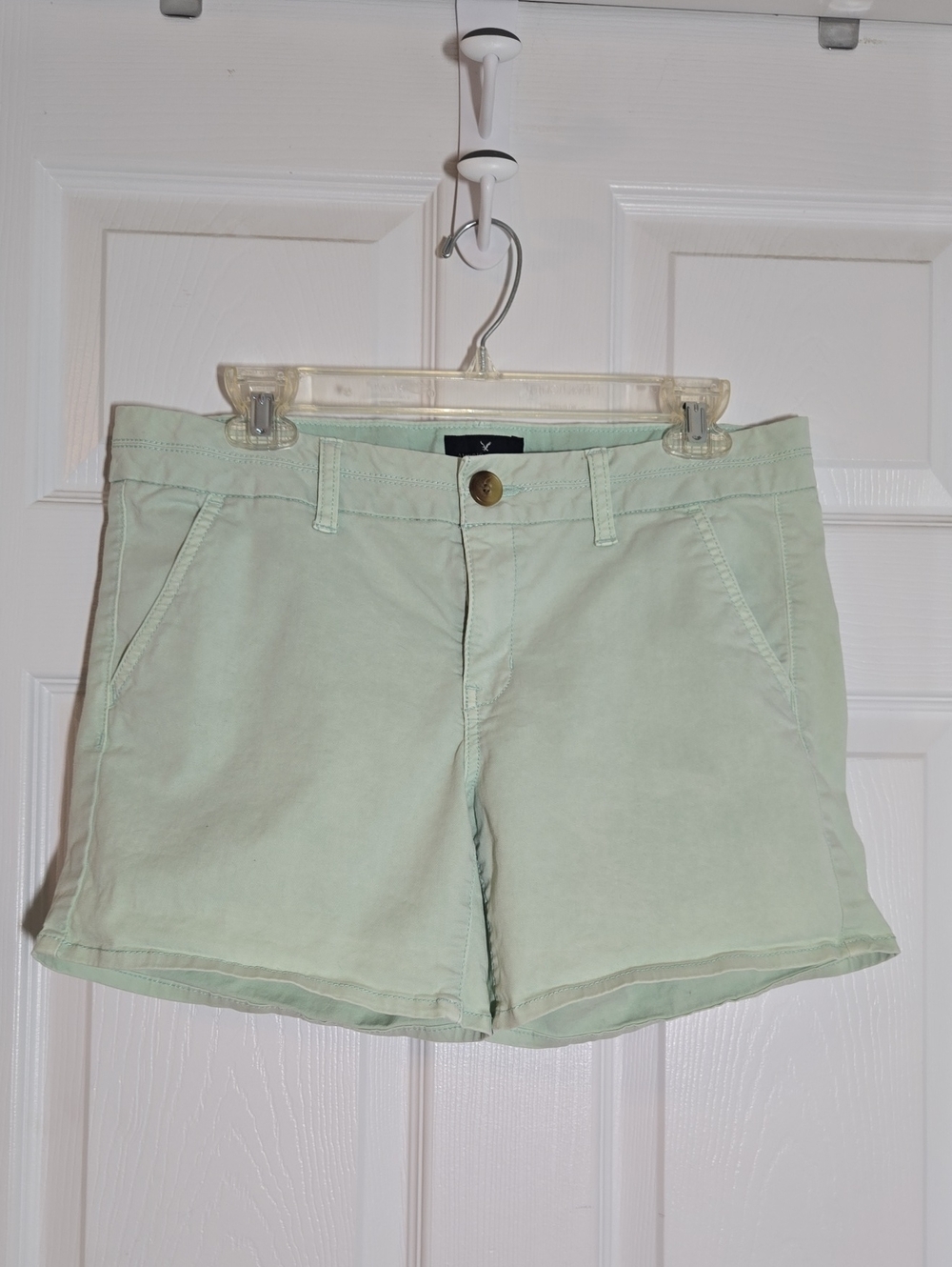 American Eagle Outfitters Mint Green Casual Bermuda Shorts Size 8
